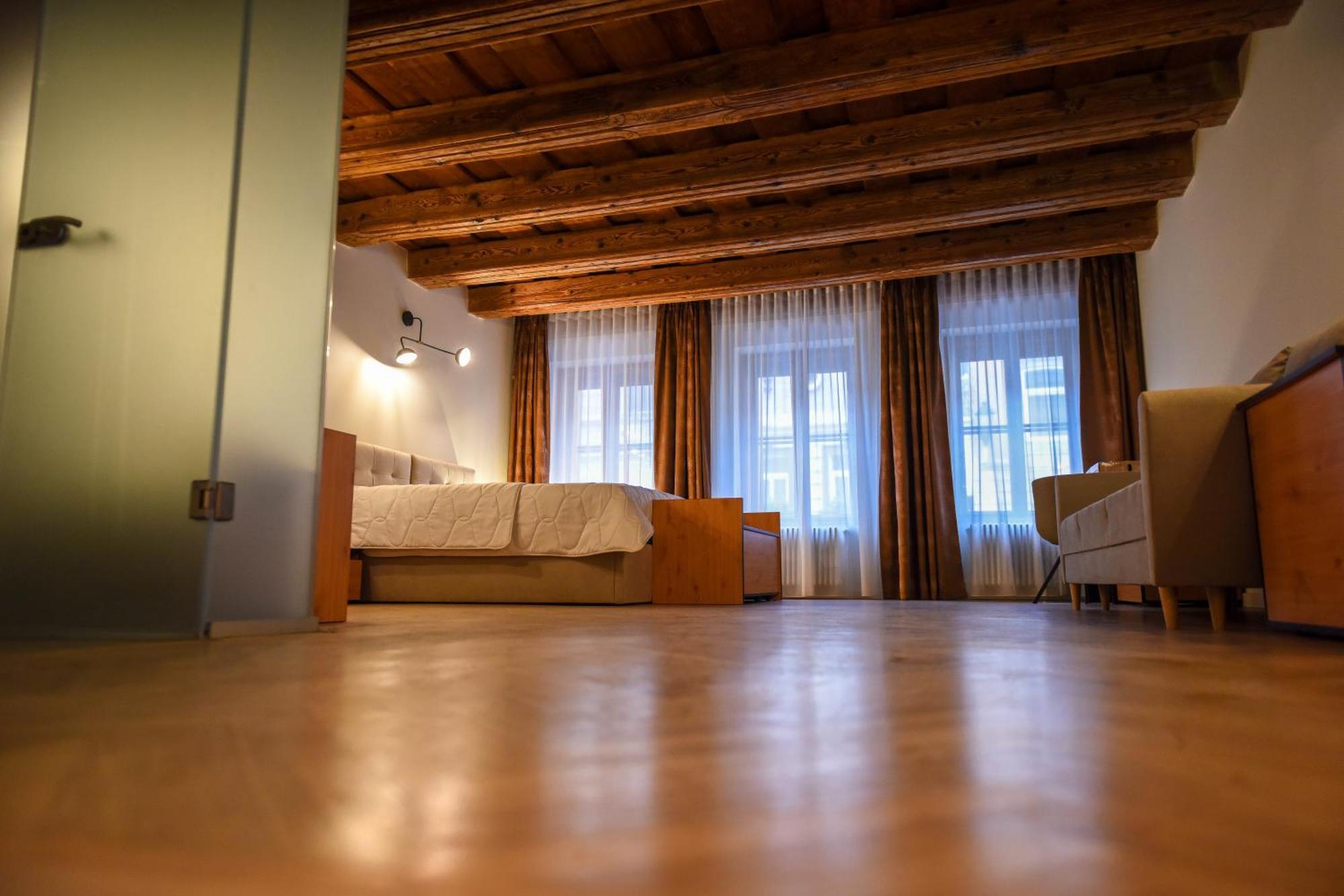 Schloss Apartments Brasov Luaran gambar